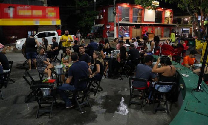 Bares-e-casas-de-shows-voltam-a-funcionar-ate-1h-a-partir-desta-terca-feira-1o-768x462