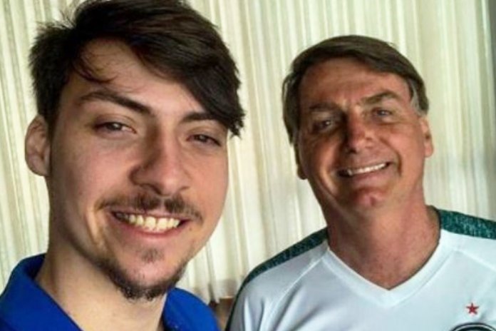 Jair-Renan-Bolsonaro-e-Jair-Messias-Bolsonaro